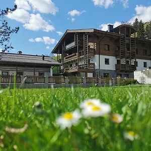 Apartment Der Zirmhof In 